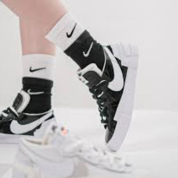 Nike Blazer Low Sacai Black Patent Leather size 11.5 DM6443-001 - Picture 4 of 11